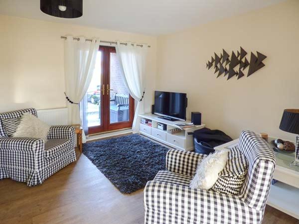 Grove Cottage, Whitby room 1